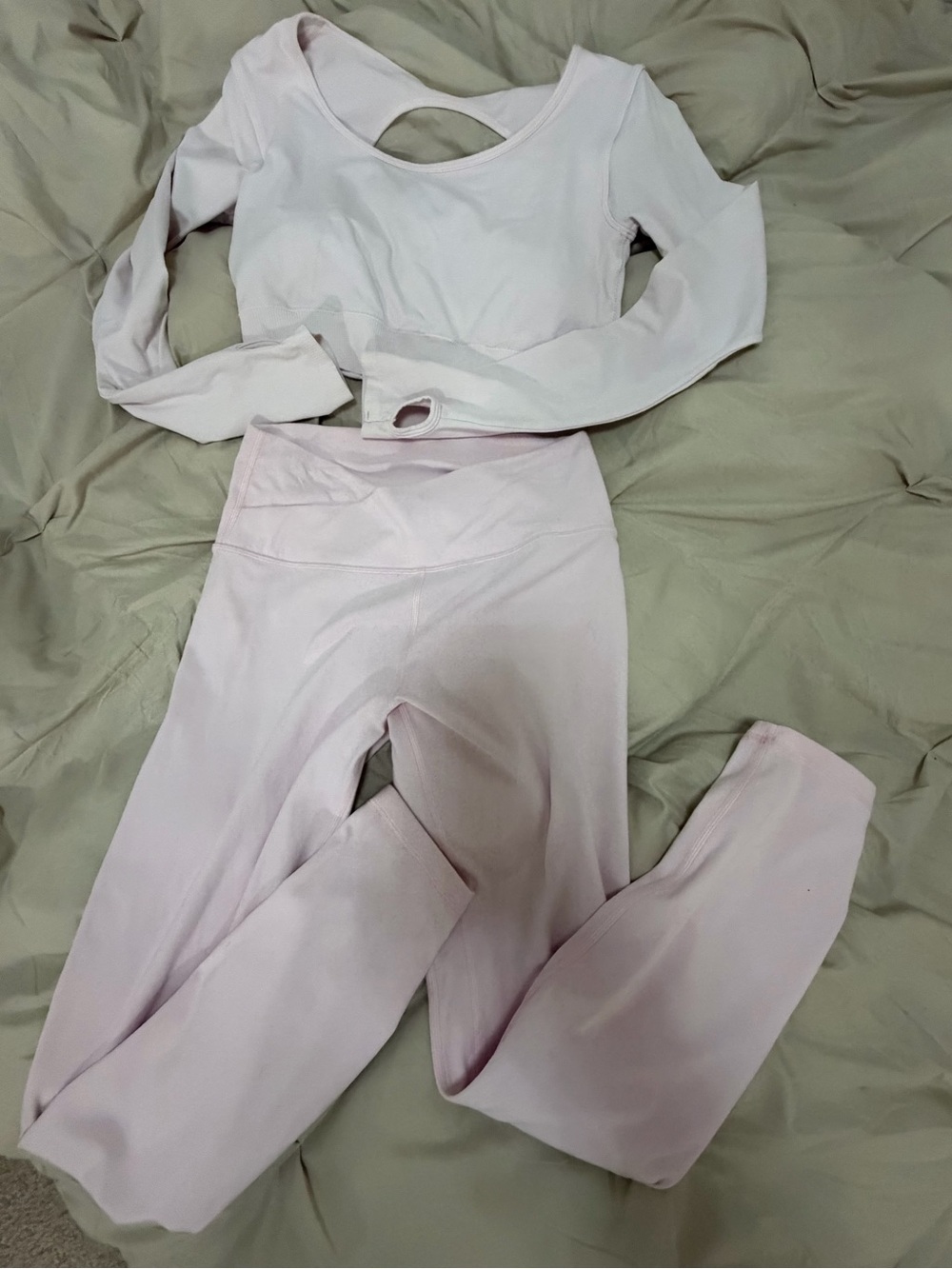 Women's High-Waist Performance Leggings & Long-Sleeve Crop Top Set - Light Pink